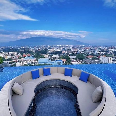 Modern Style Room With Sky Pool 古城边天际泳池公寓 Chiang Mai Exterior photo