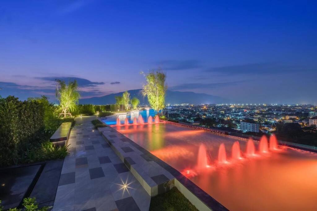 Modern Style Room With Sky Pool 古城边天际泳池公寓 Chiang Mai Exterior photo