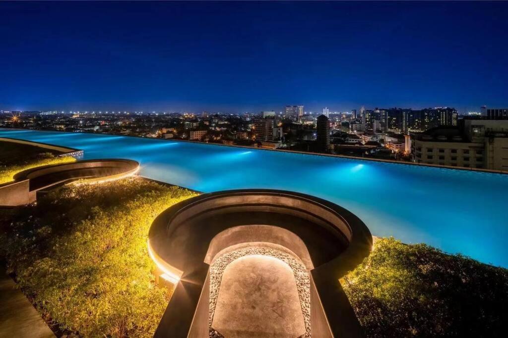 Modern Style Room With Sky Pool 古城边天际泳池公寓 Chiang Mai Exterior photo